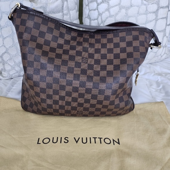 Louis Vuitton Damier Ebene Delightful Bag- MM Size - Functional, Classic Beauty! - Picture 6 of 15